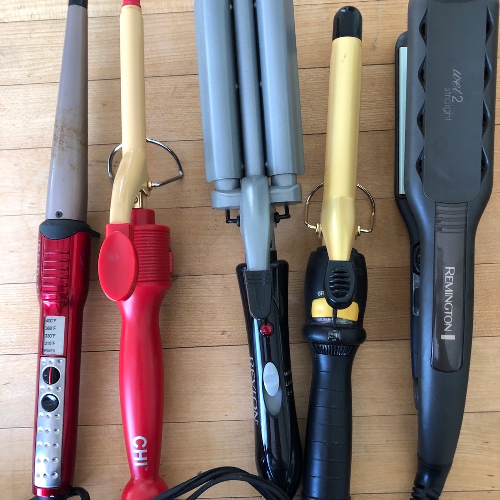Set of hairstyling tools